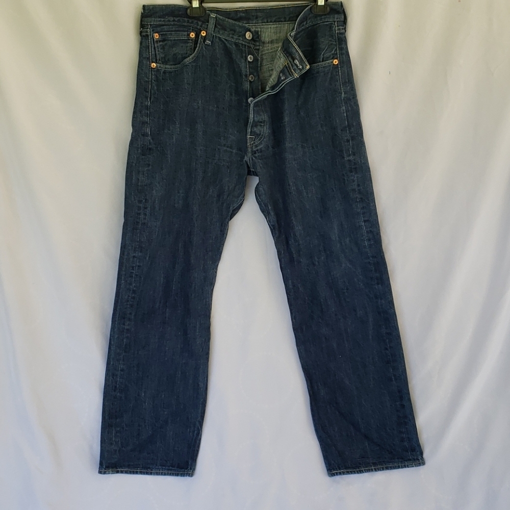 Levi button fly Men's size W36 L32